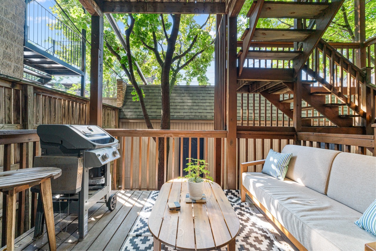 957 W Montana Street Unit: 1E