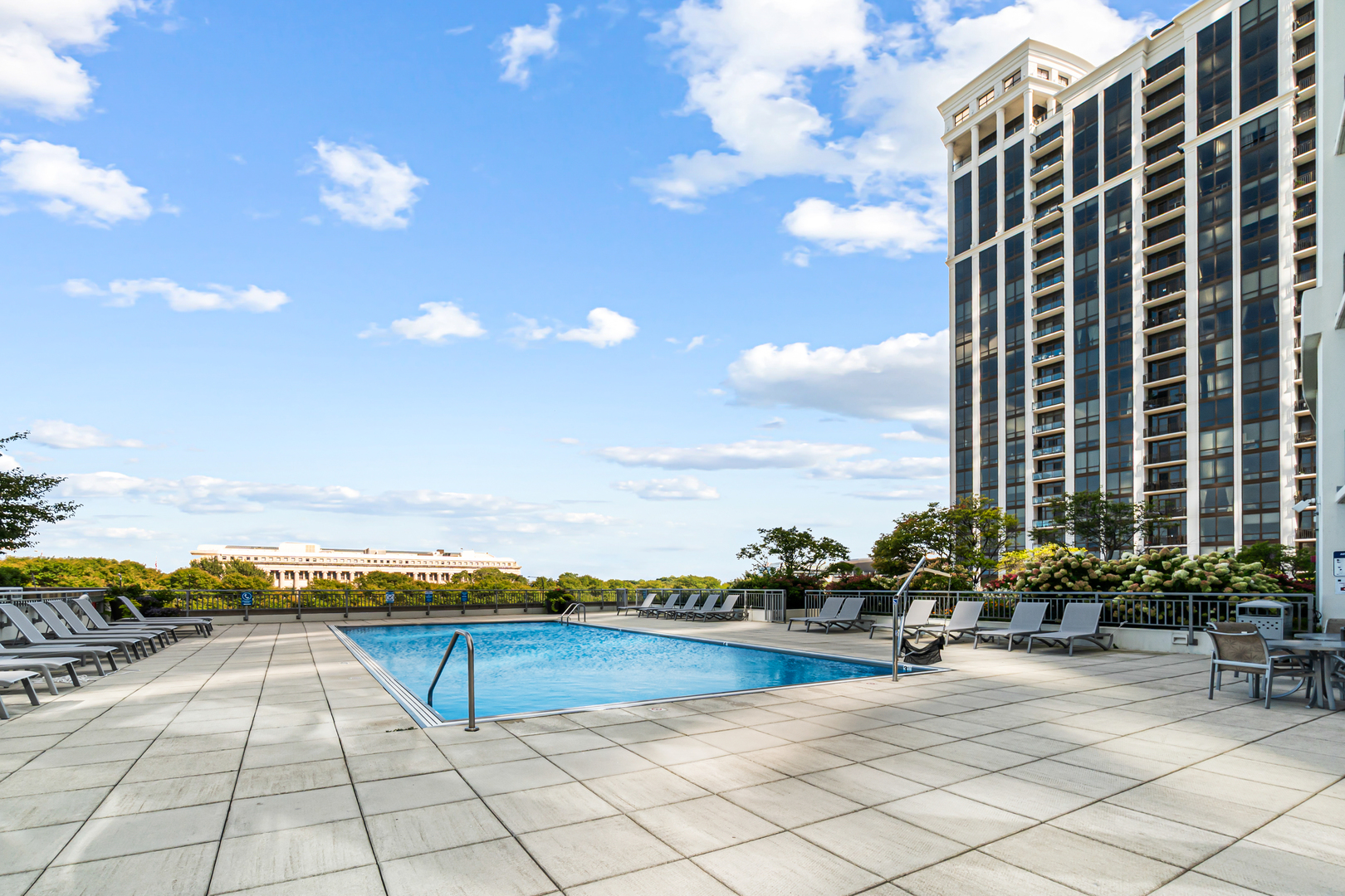 1235 S Prairie Avenue Unit: 3101