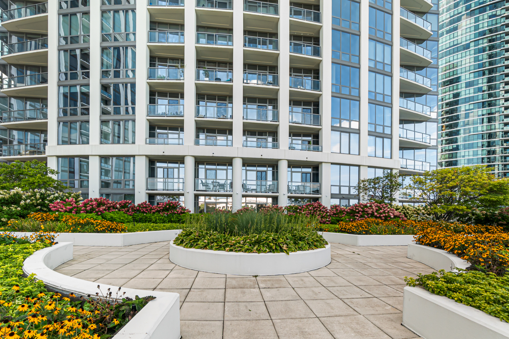 1235 S Prairie Avenue Unit: 3101