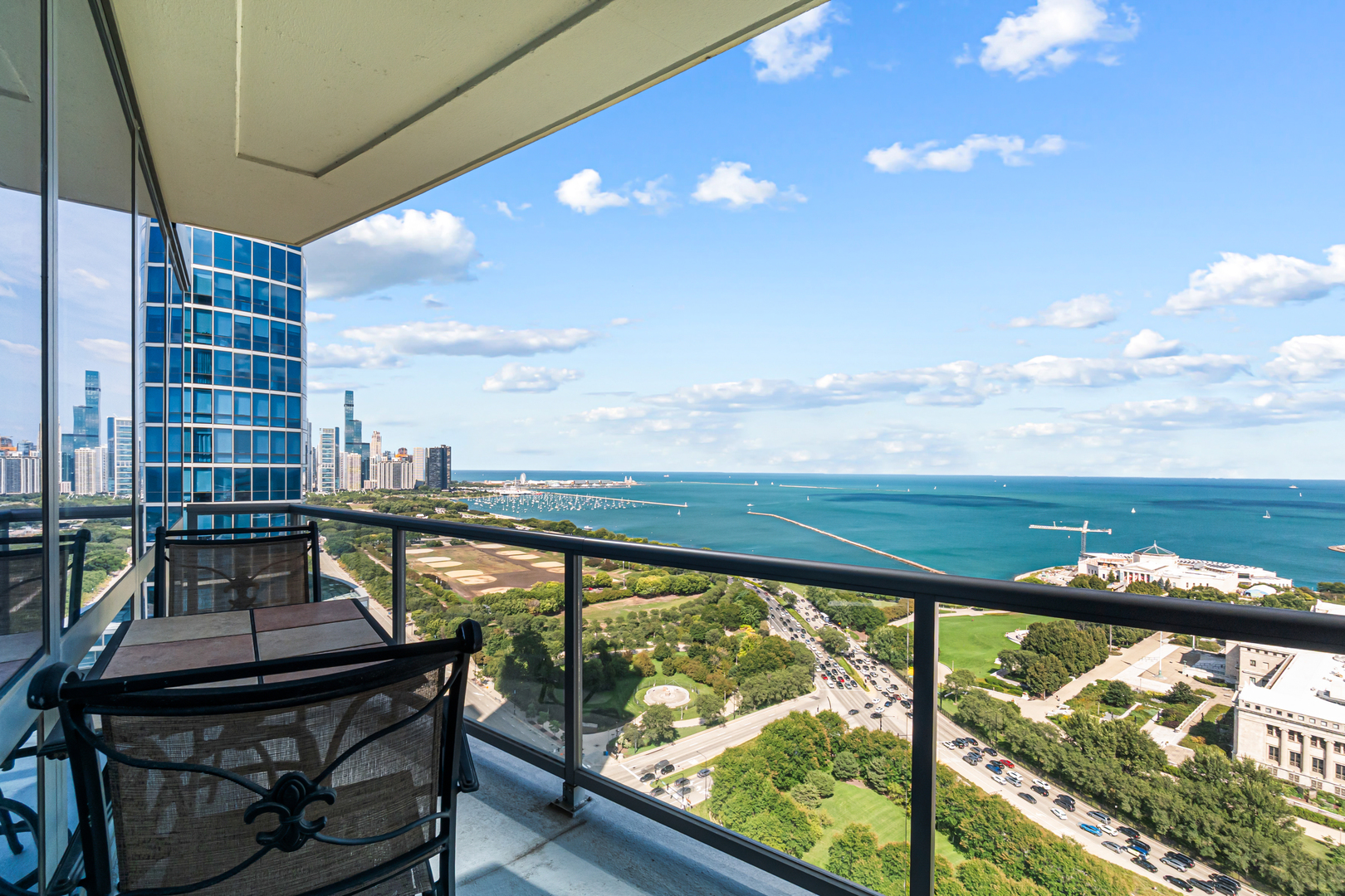 1235 S Prairie Avenue Unit: 3101