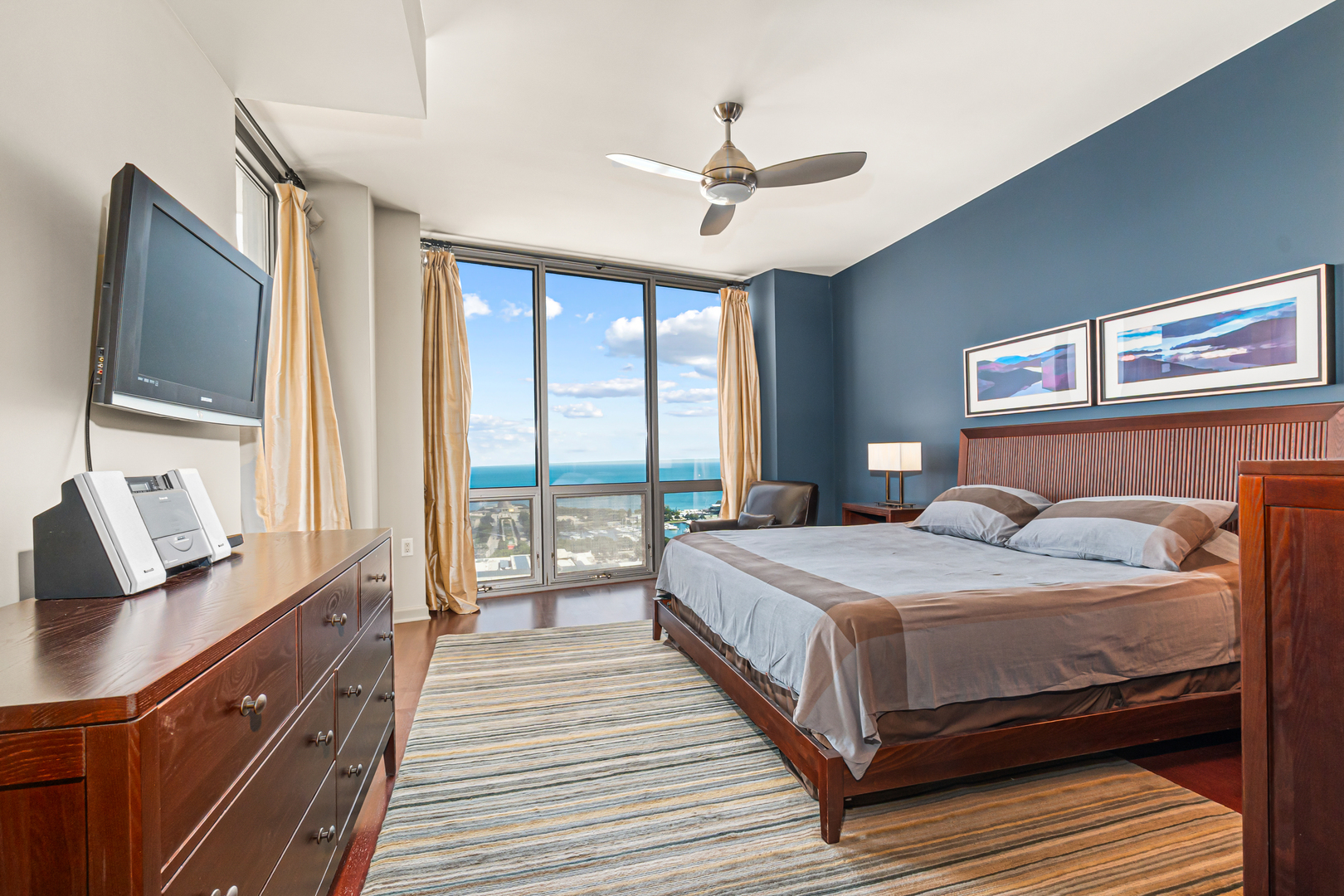 1235 S Prairie Avenue Unit: 3101