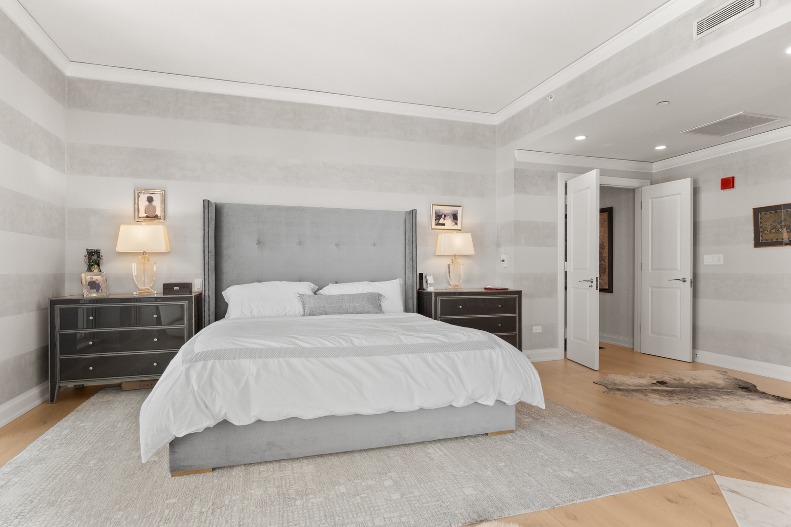 11 E Walton Street Unit: 4802