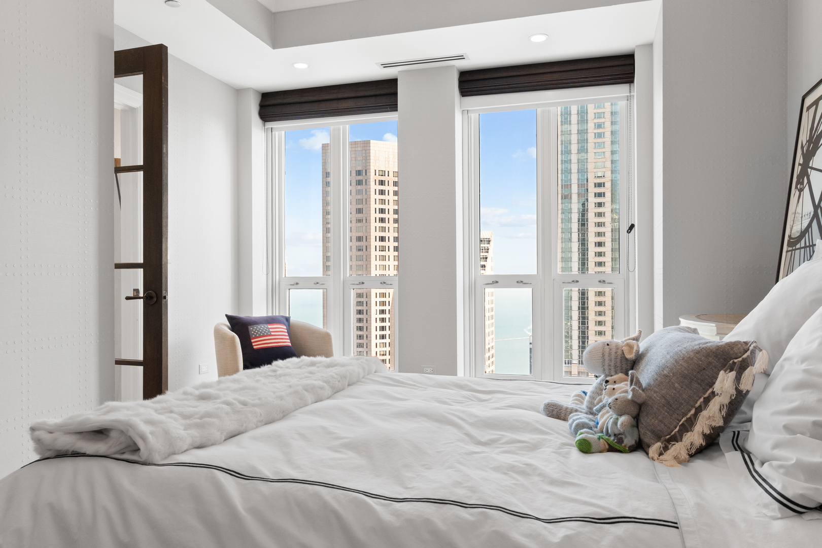 11 E Walton Street Unit: 4802