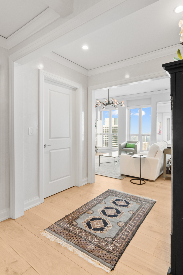 11 E Walton Street Unit: 4802