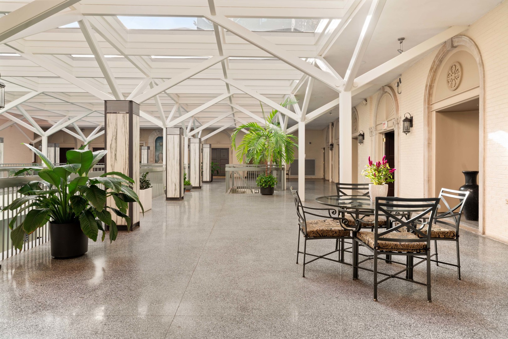 3750 N Lake Shore Drive Unit: 16H