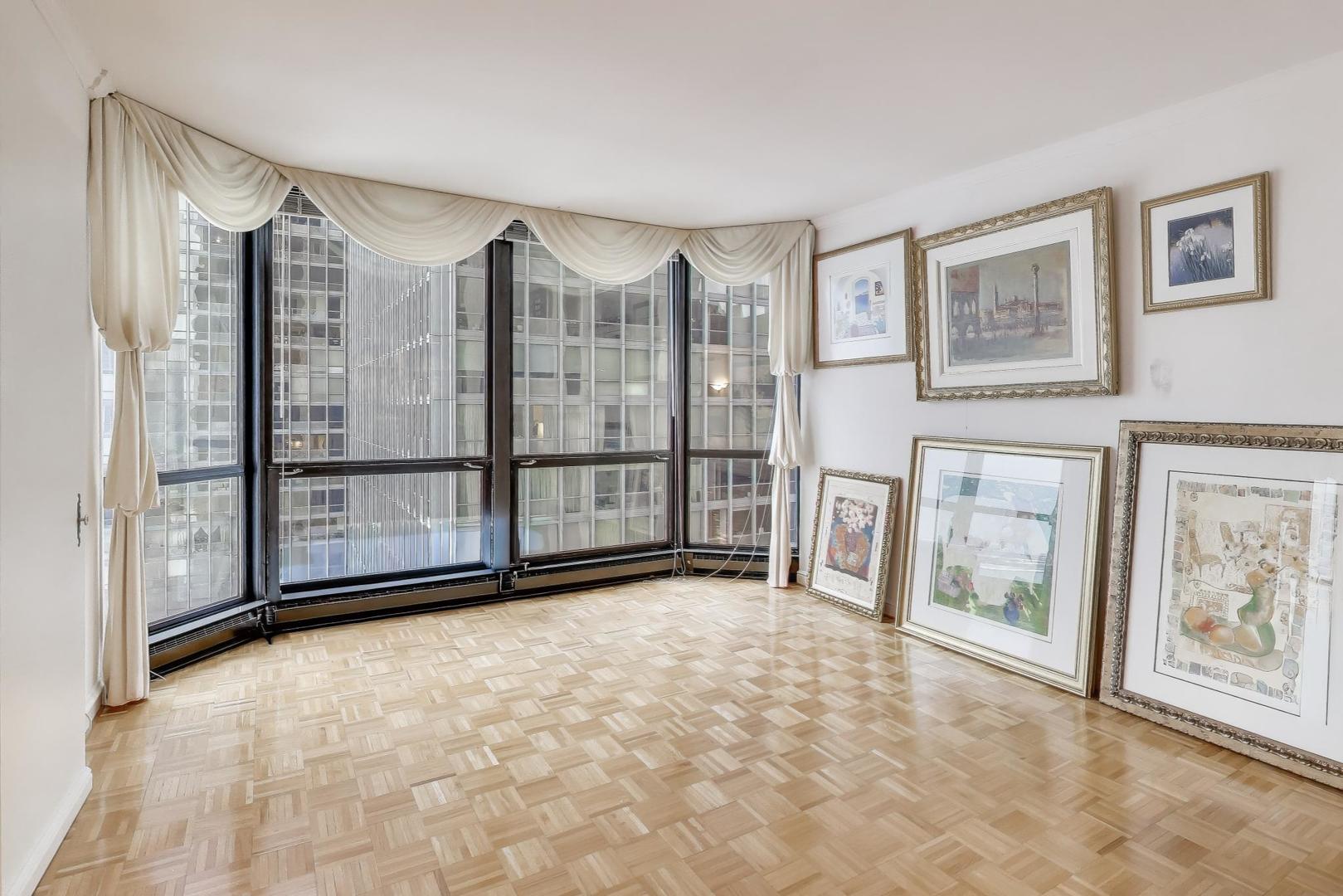 990 N Lake Shore Drive Unit: 9A