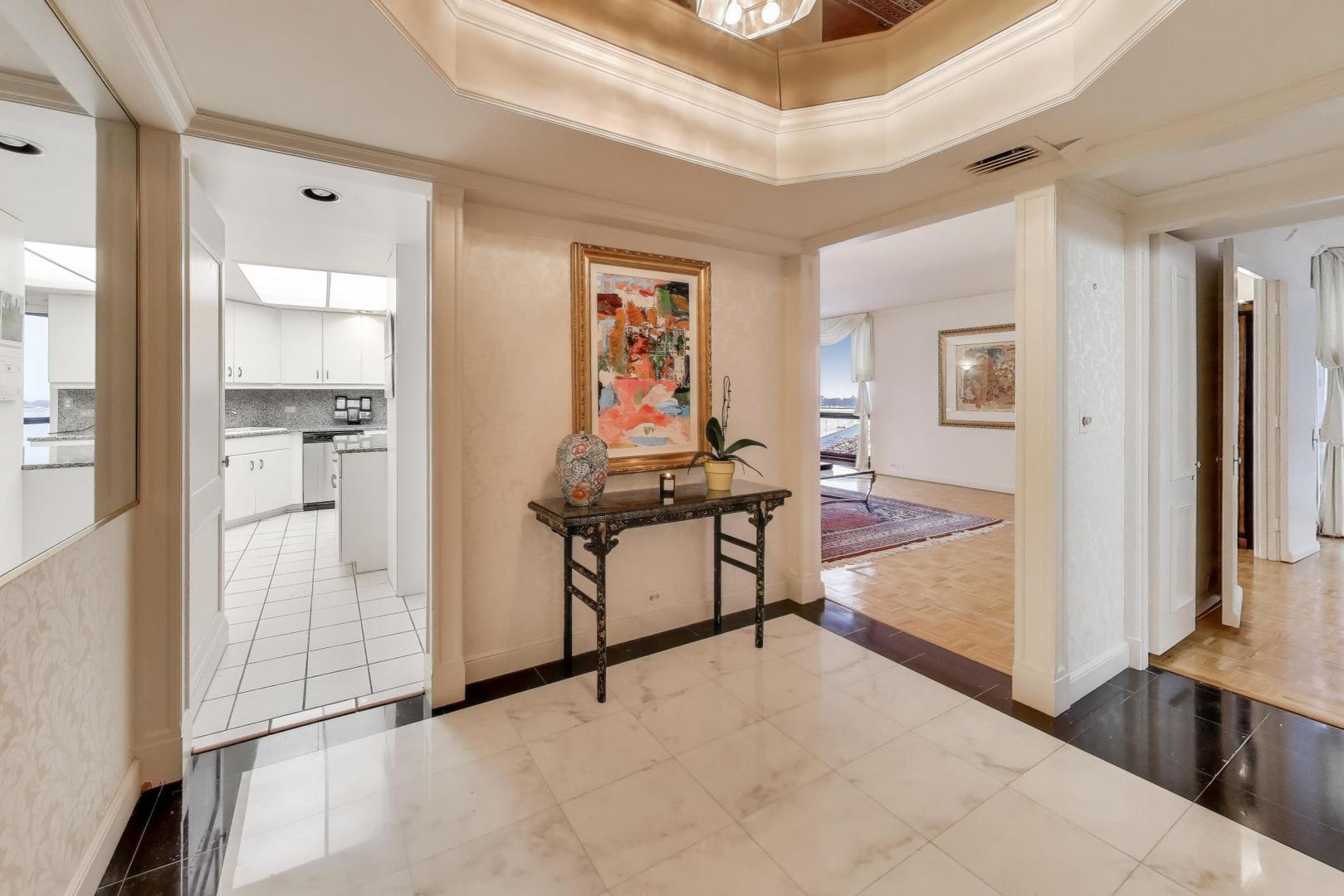 990 N Lake Shore Drive Unit: 9A