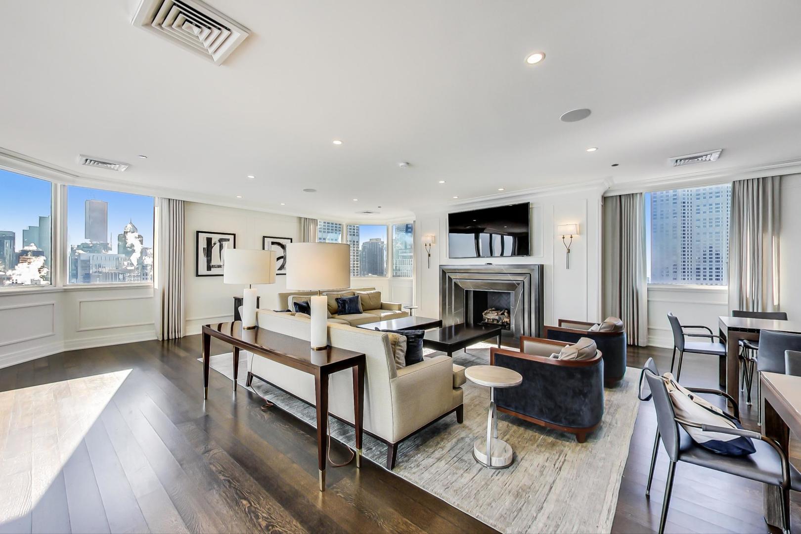 990 N Lake Shore Drive Unit: 9A