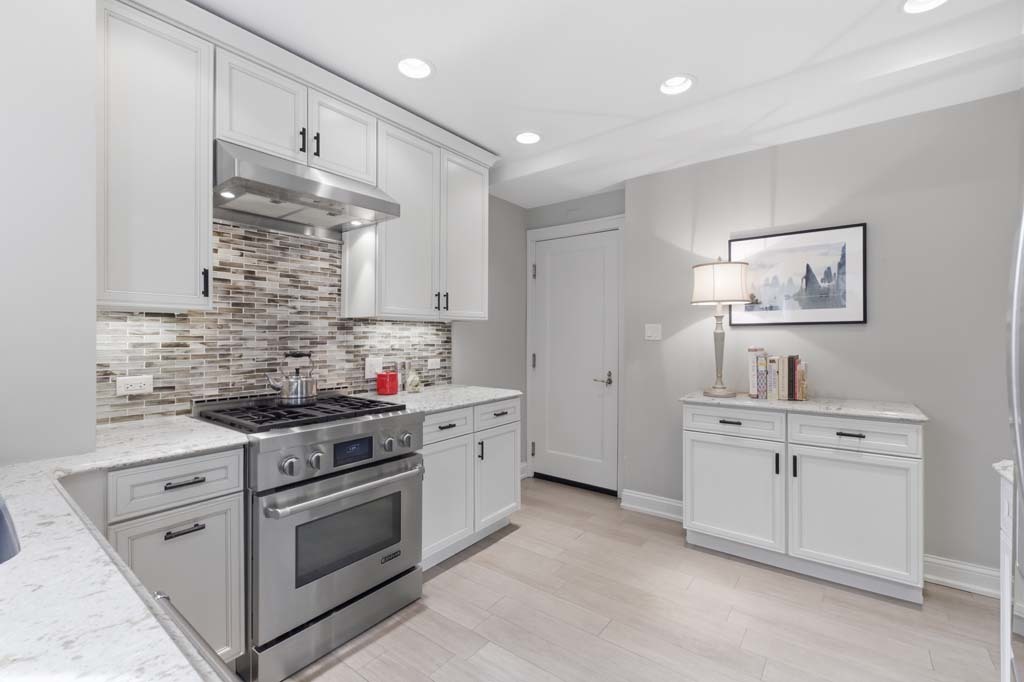 3750 N Lake Shore Drive Unit: 3G