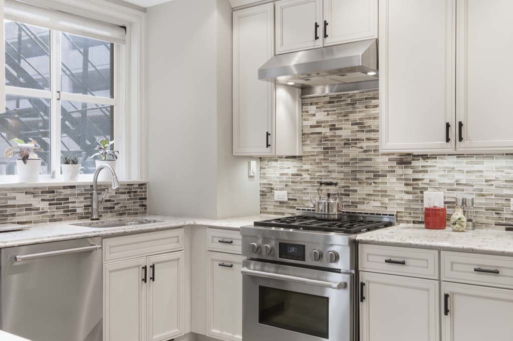 3750 N Lake Shore Drive Unit: 3G