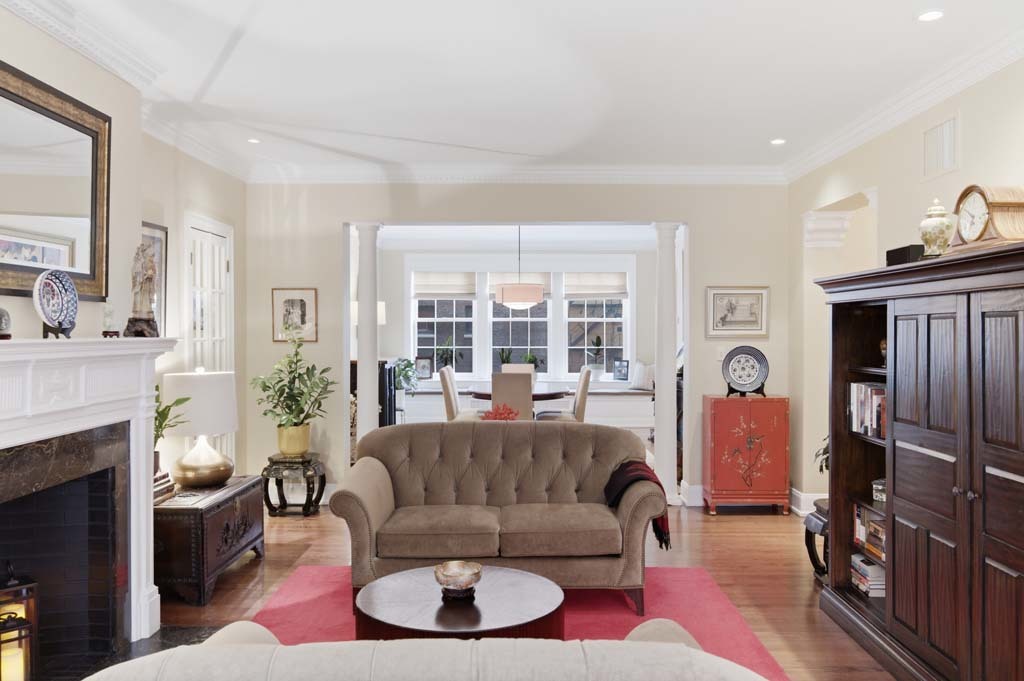 3750 N Lake Shore Drive Unit: 3G