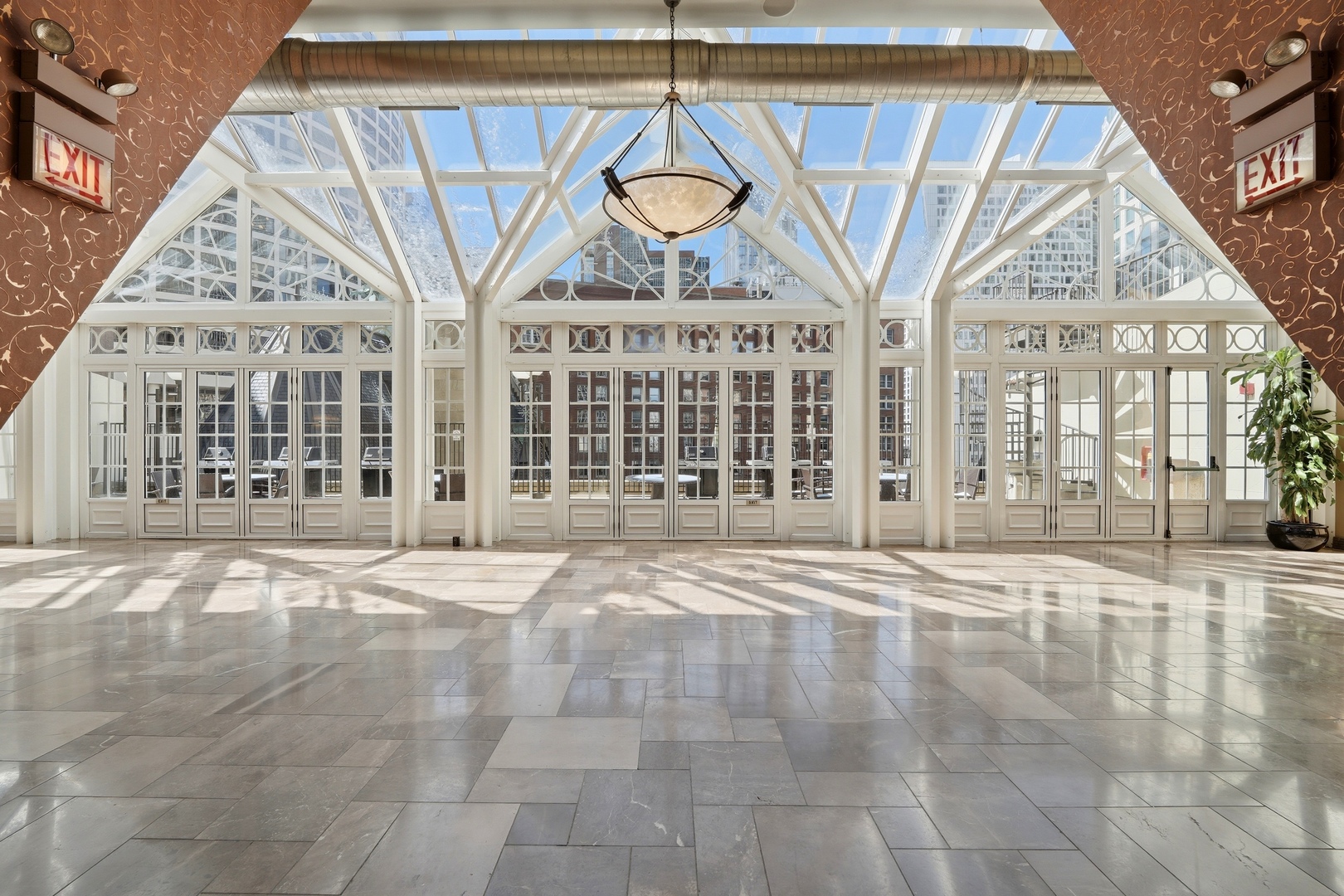 111 E Chestnut Street Unit: 50G