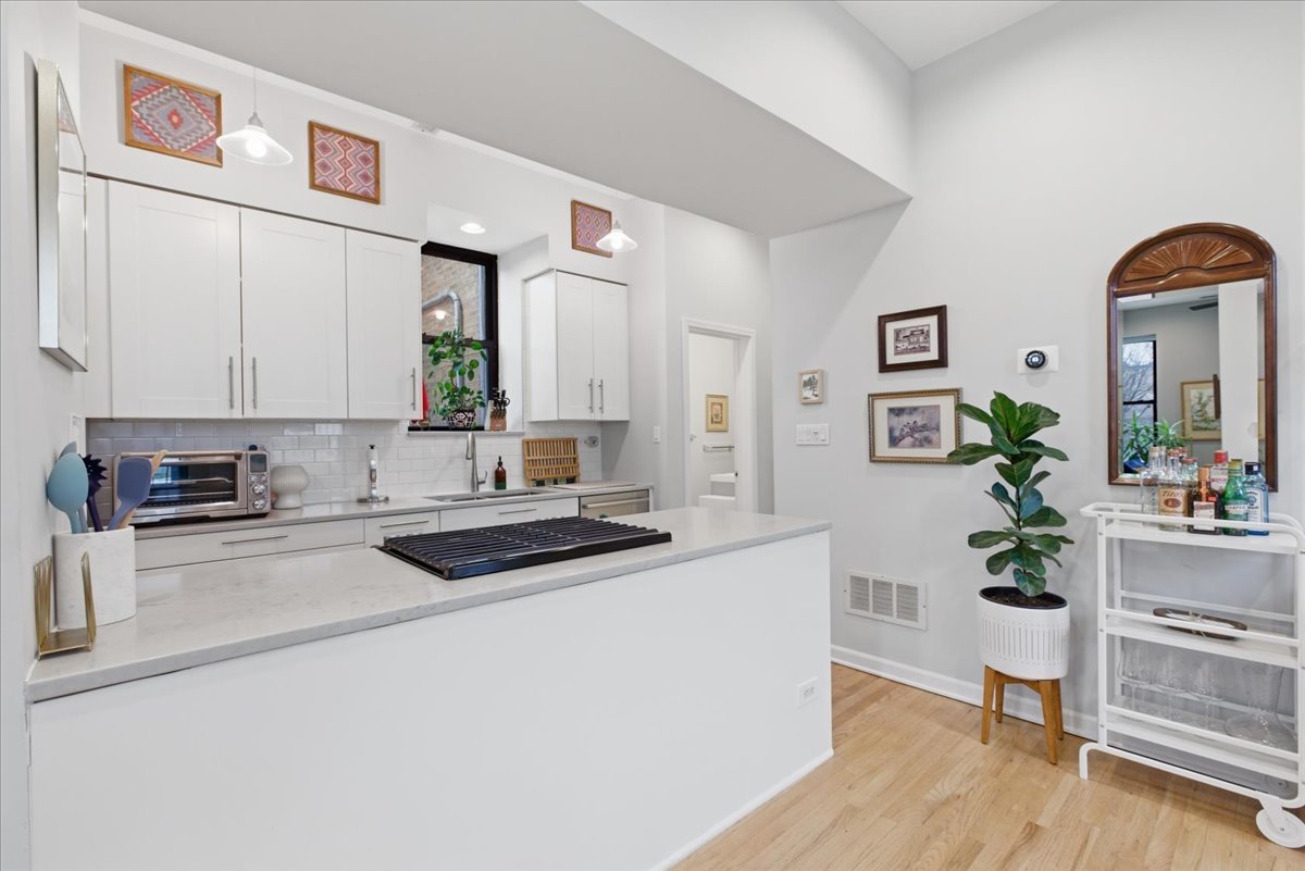 1361 N Dean Street Unit: 1S
