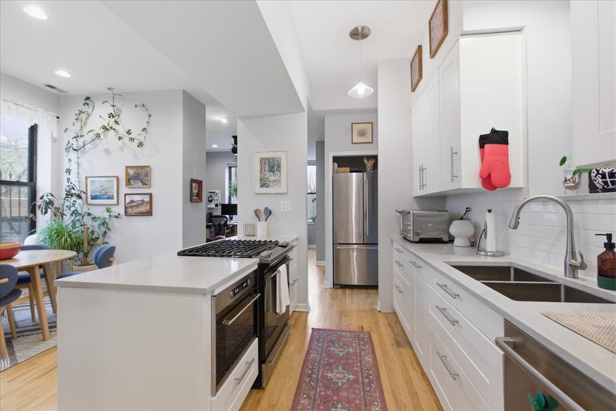1361 N Dean Street Unit: 1S