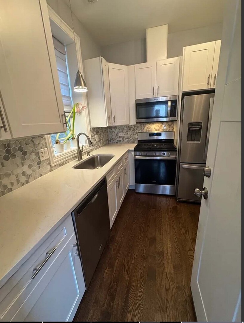 2857 N Central Park Avenue Unit: 2