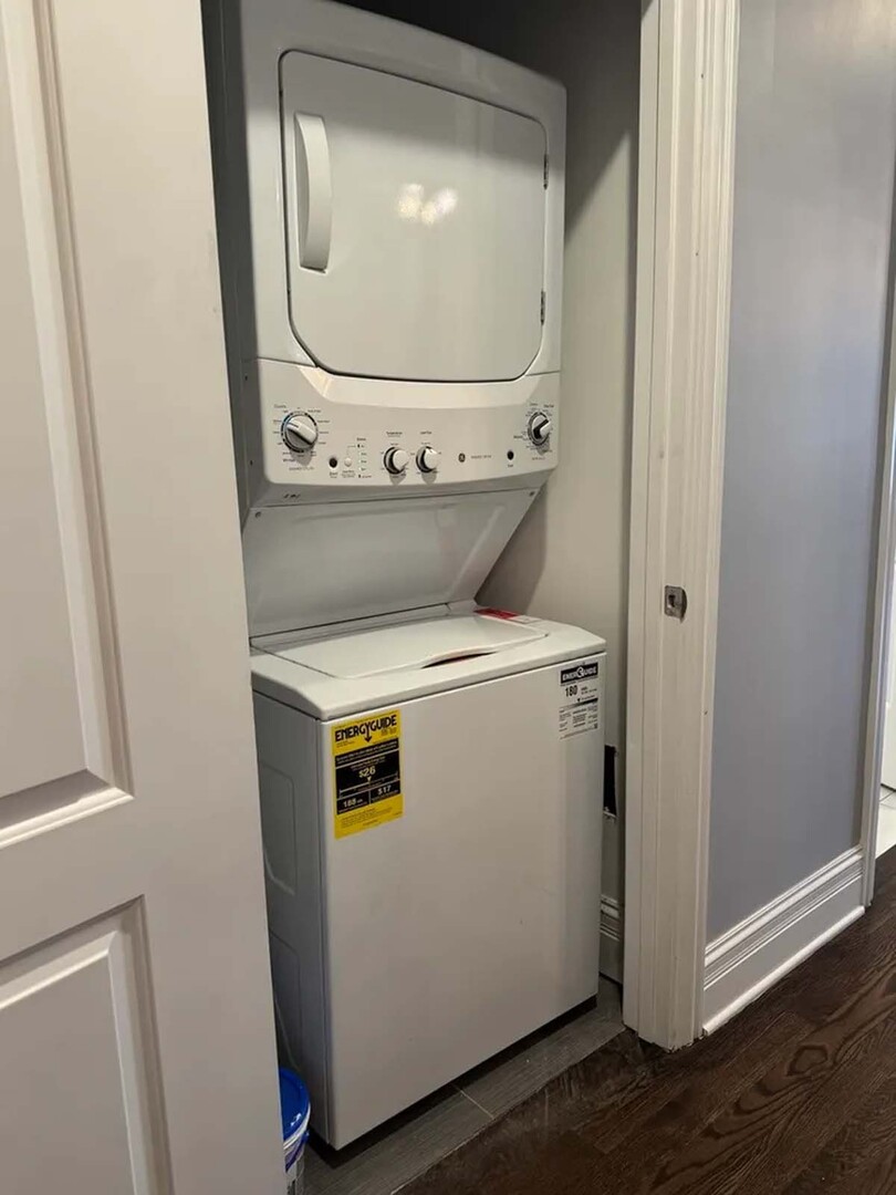 2857 N Central Park Avenue Unit: 2