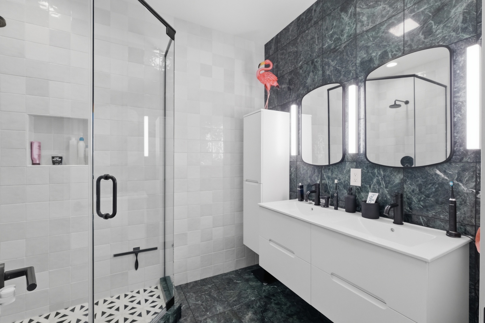 1245 W George Street Unit: 201