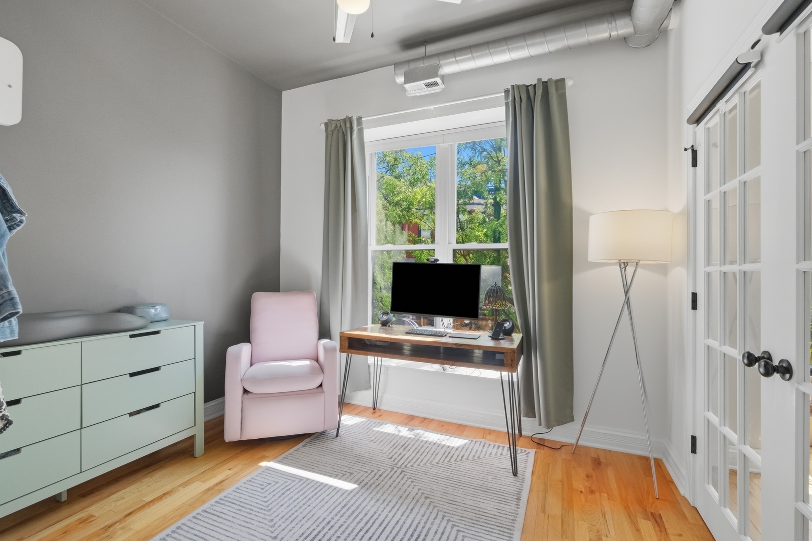 1245 W George Street Unit: 201