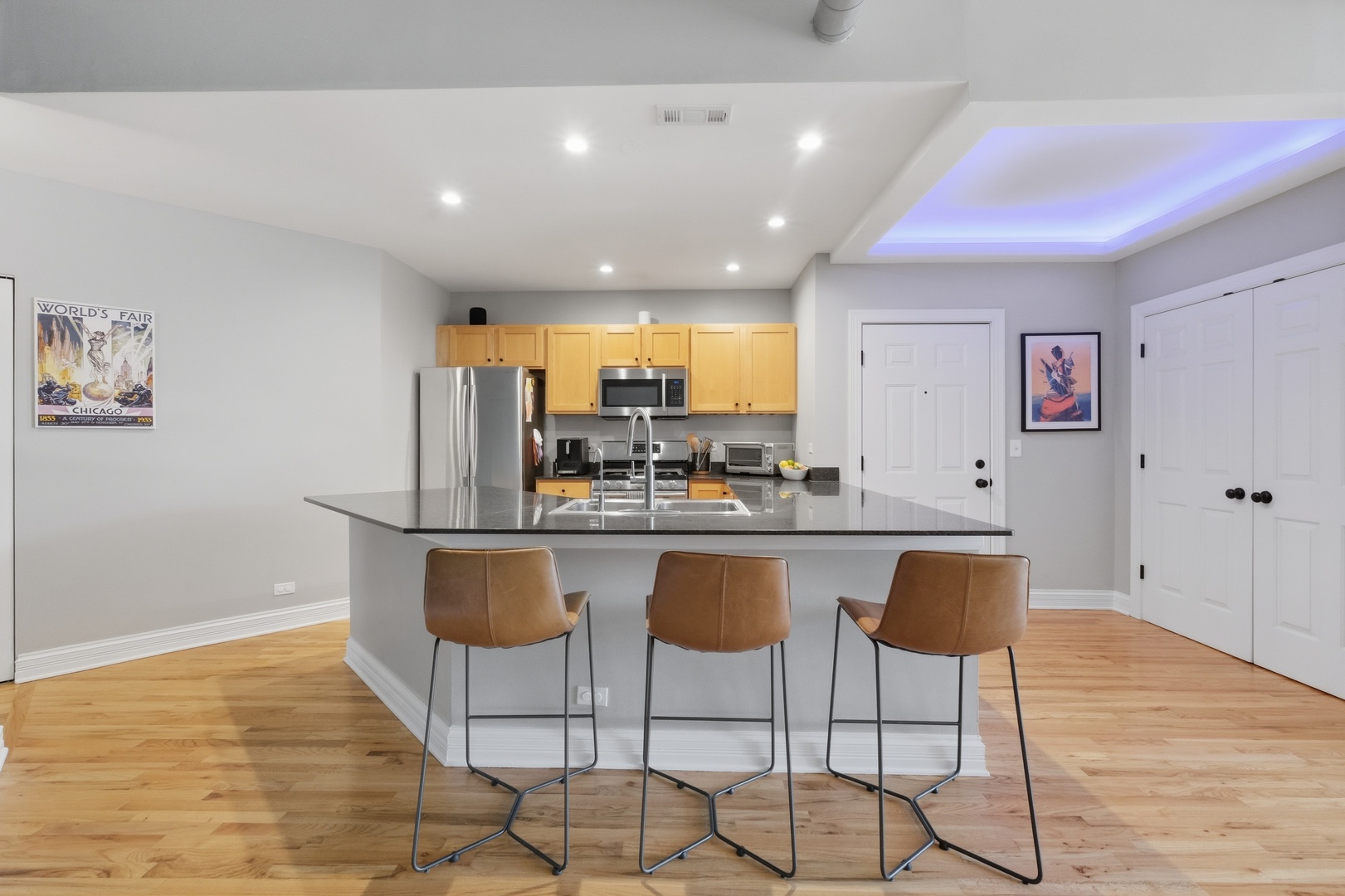 1245 W George Street Unit: 201