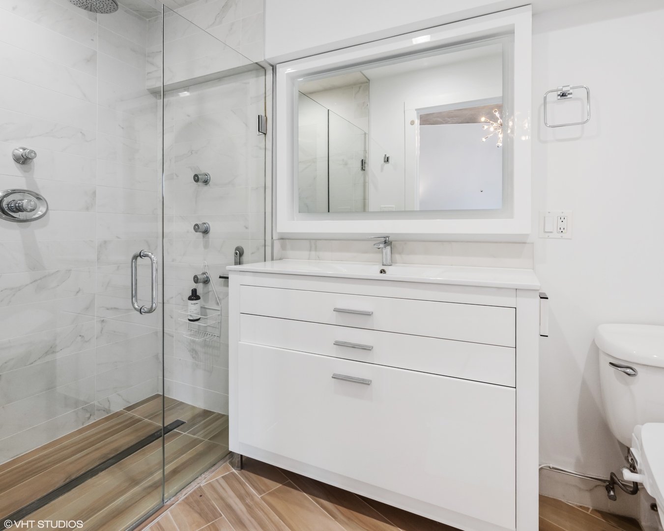 3110 N Greenview Avenue Unit: 4E