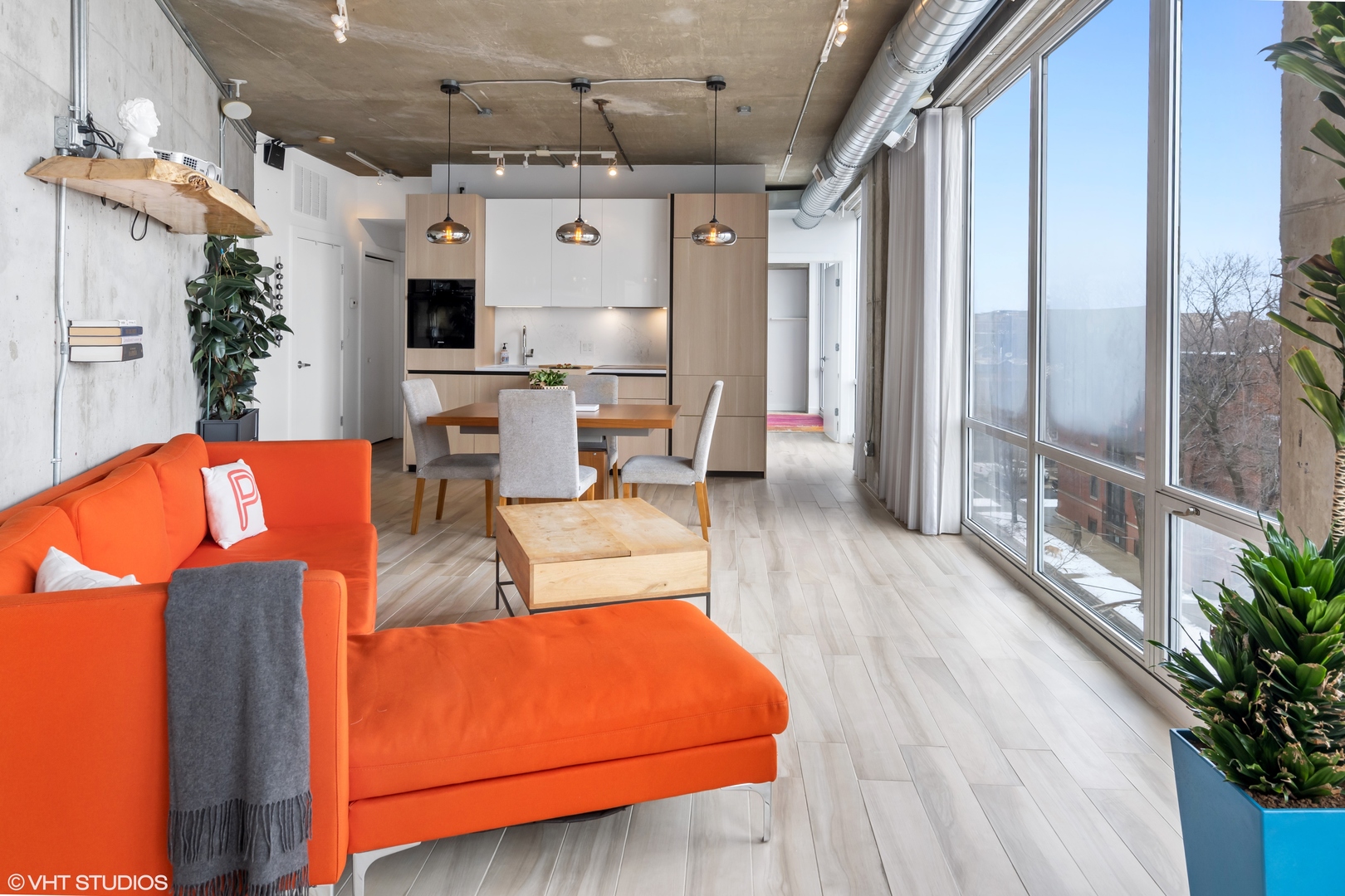3110 N Greenview Avenue Unit: 4E