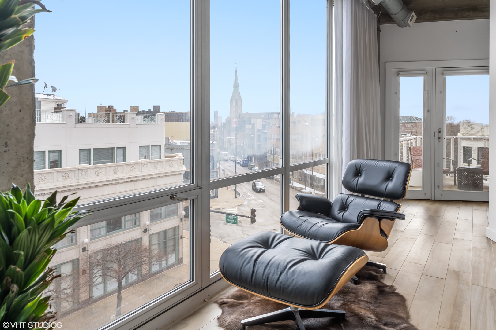 3110 N Greenview Avenue Unit: 4E