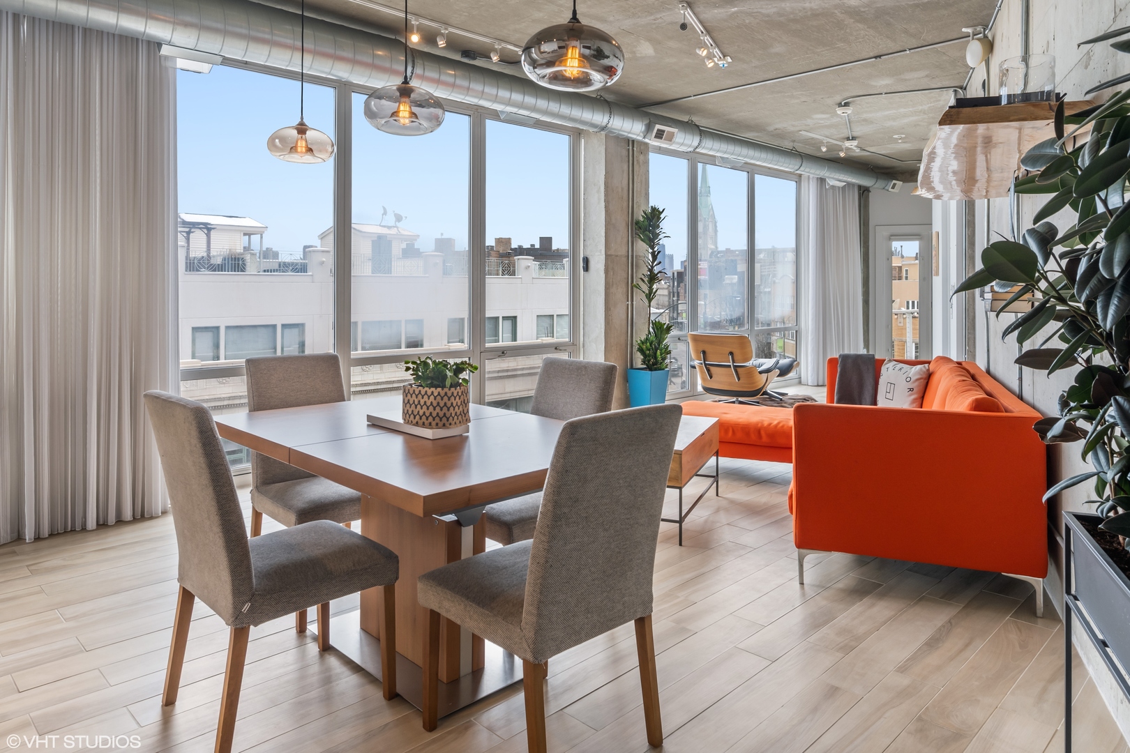 3110 N Greenview Avenue Unit: 4E