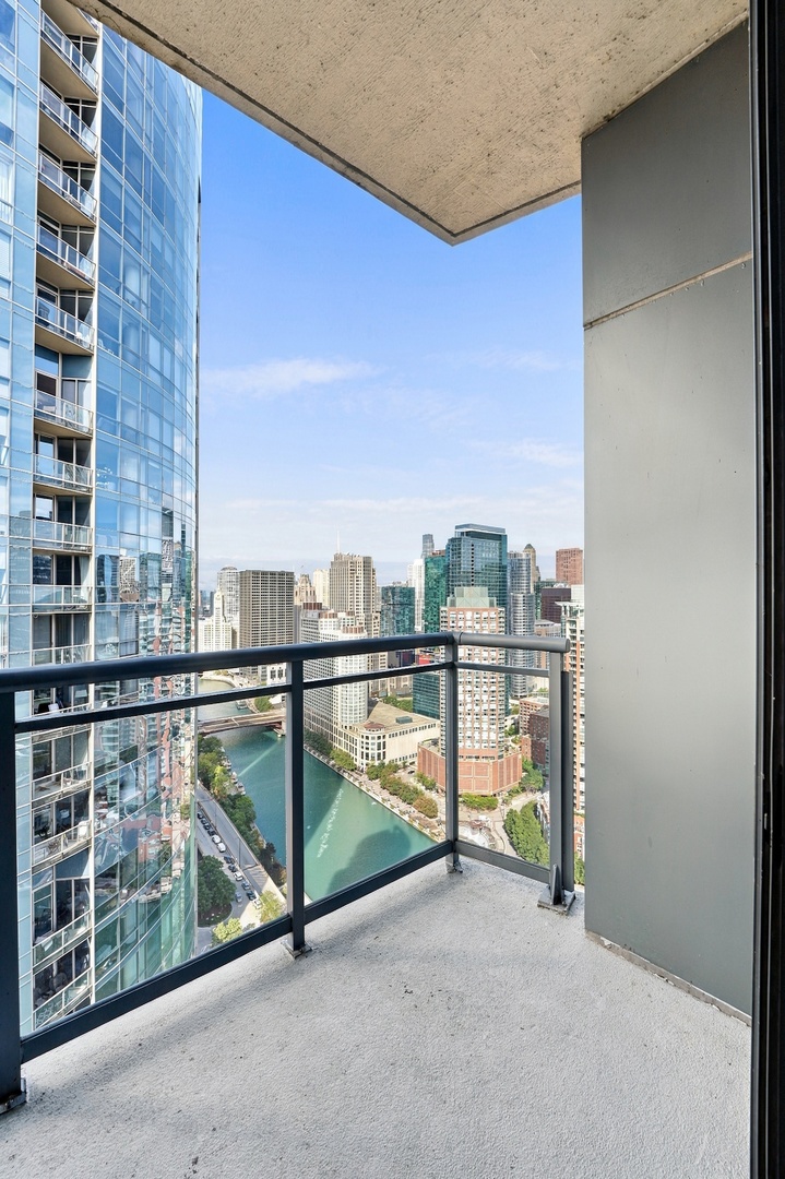 450 E Waterside Drive Unit: 3309