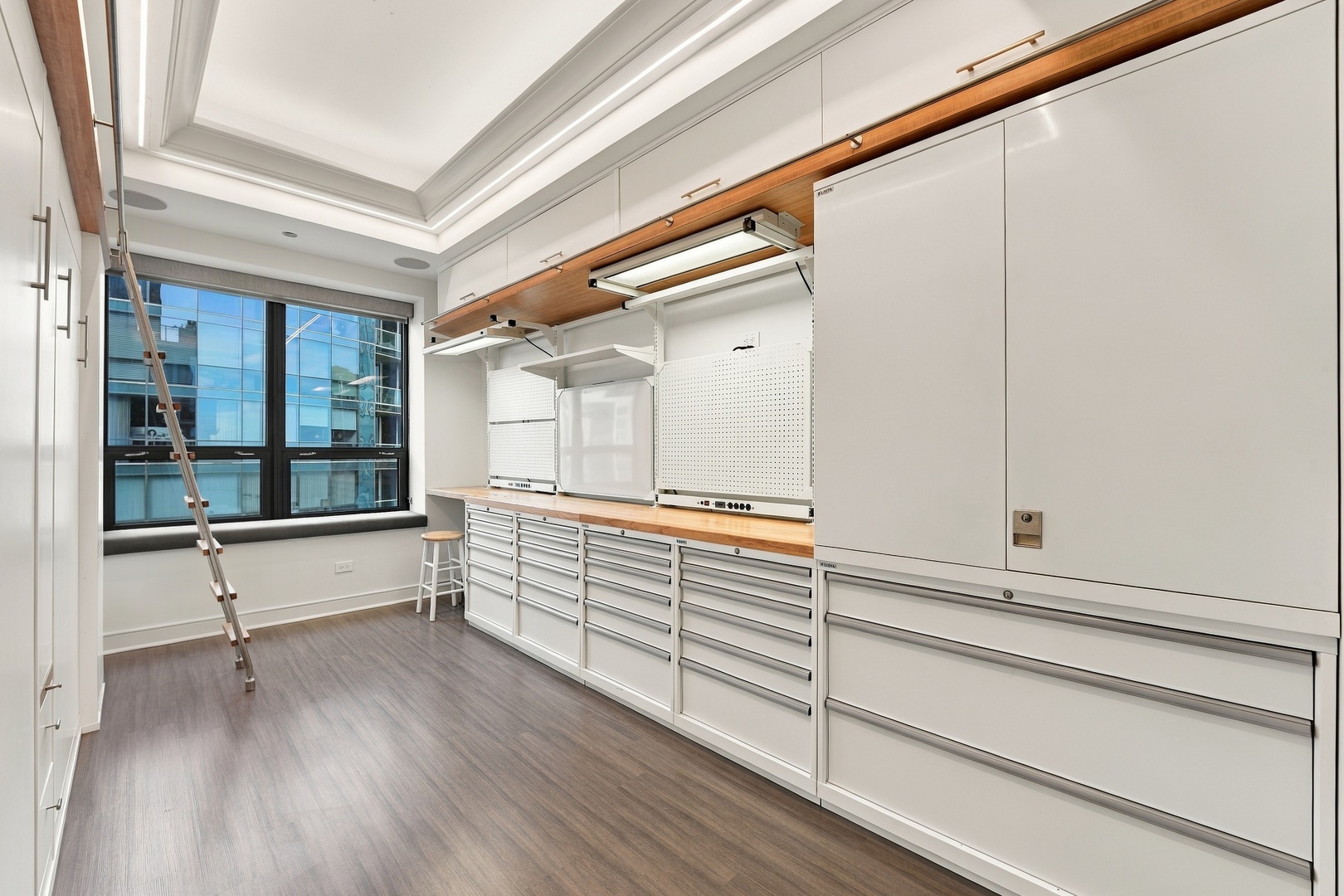 450 E Waterside Drive Unit: 3309