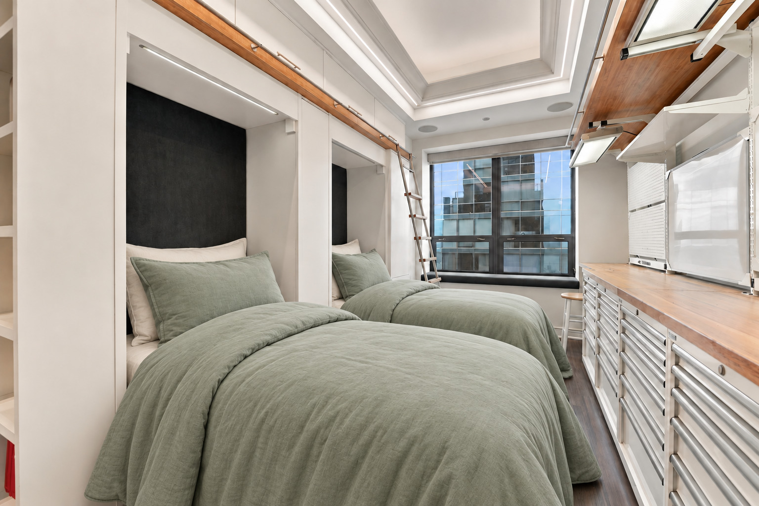 450 E Waterside Drive Unit: 3309