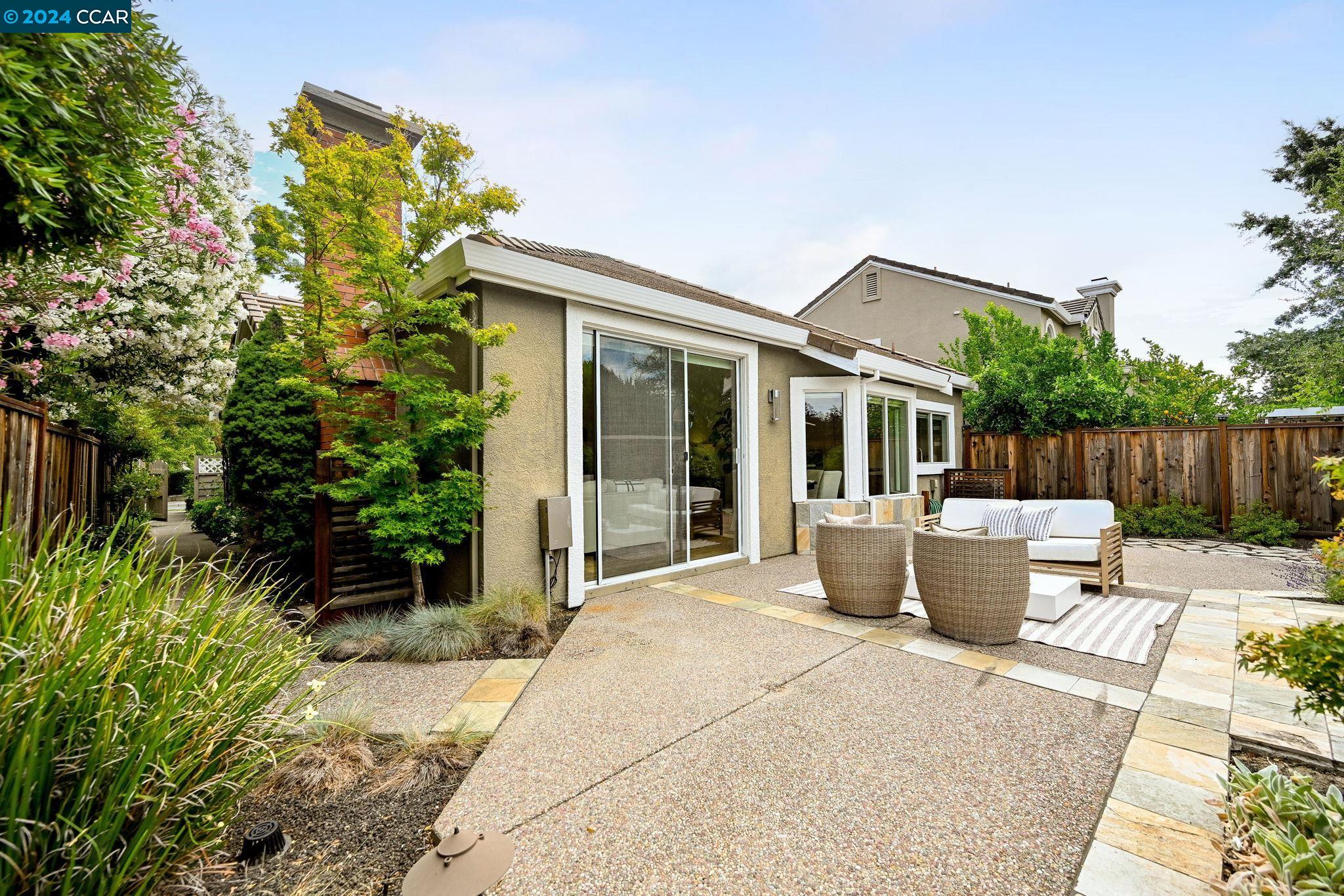 625 Glasgow Cir