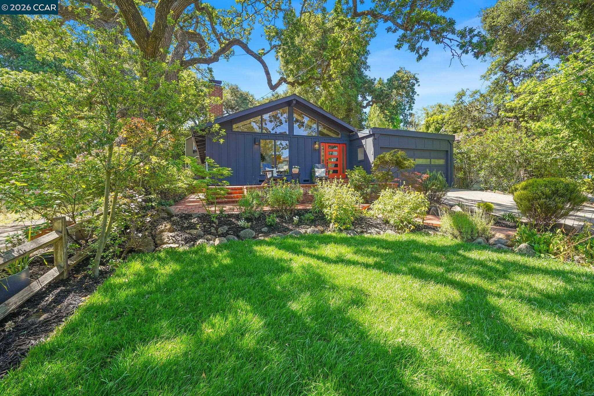 26 Bishop Lane