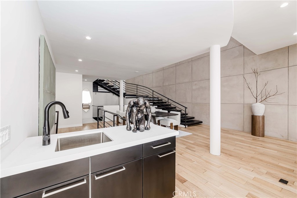 1195 La Mirada Street