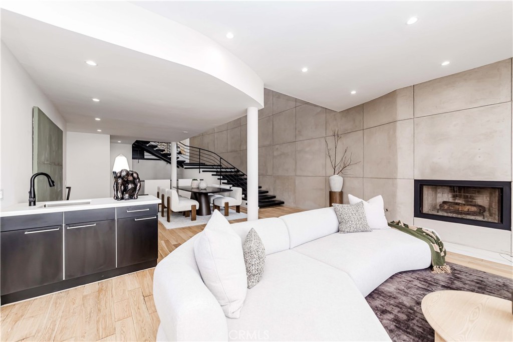 1195 La Mirada Street