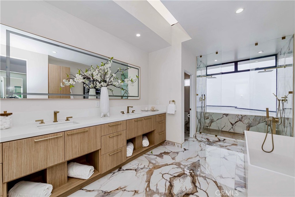 1195 La Mirada Street