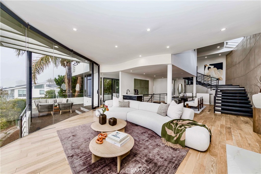 1195 La Mirada Street