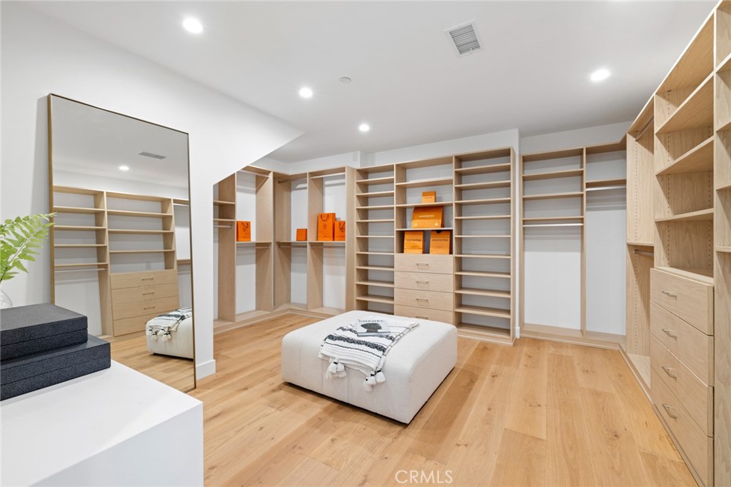 705 Gainsborough Place