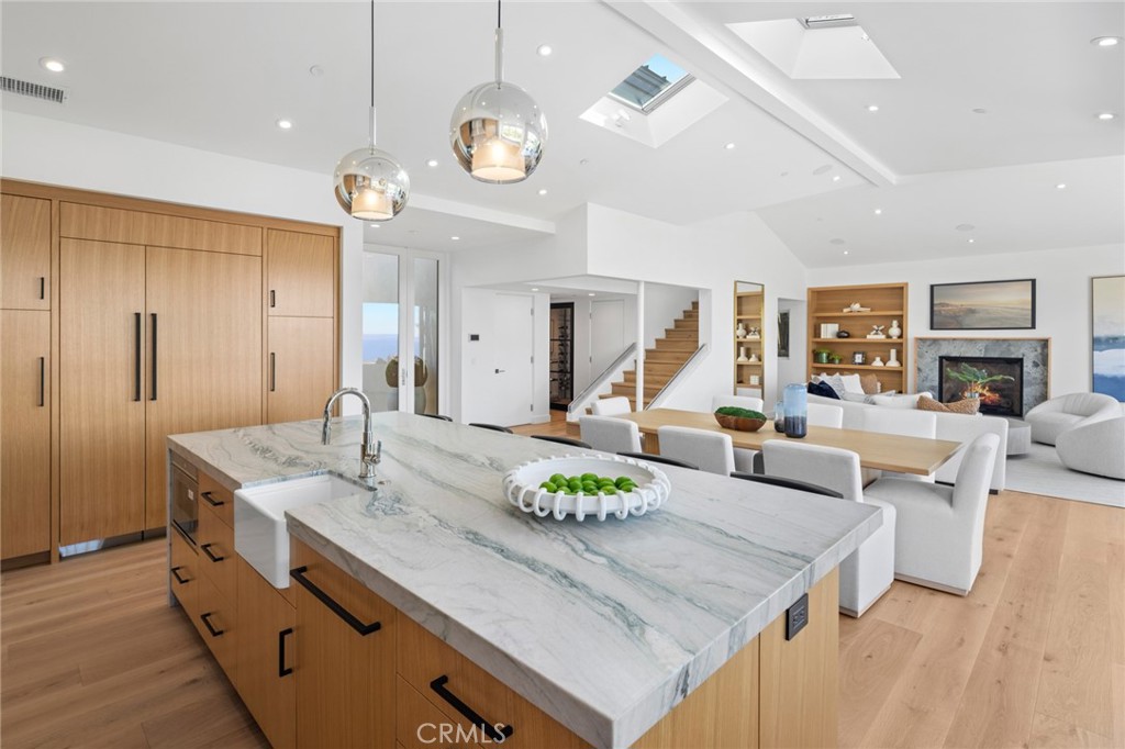 705 Gainsborough Place