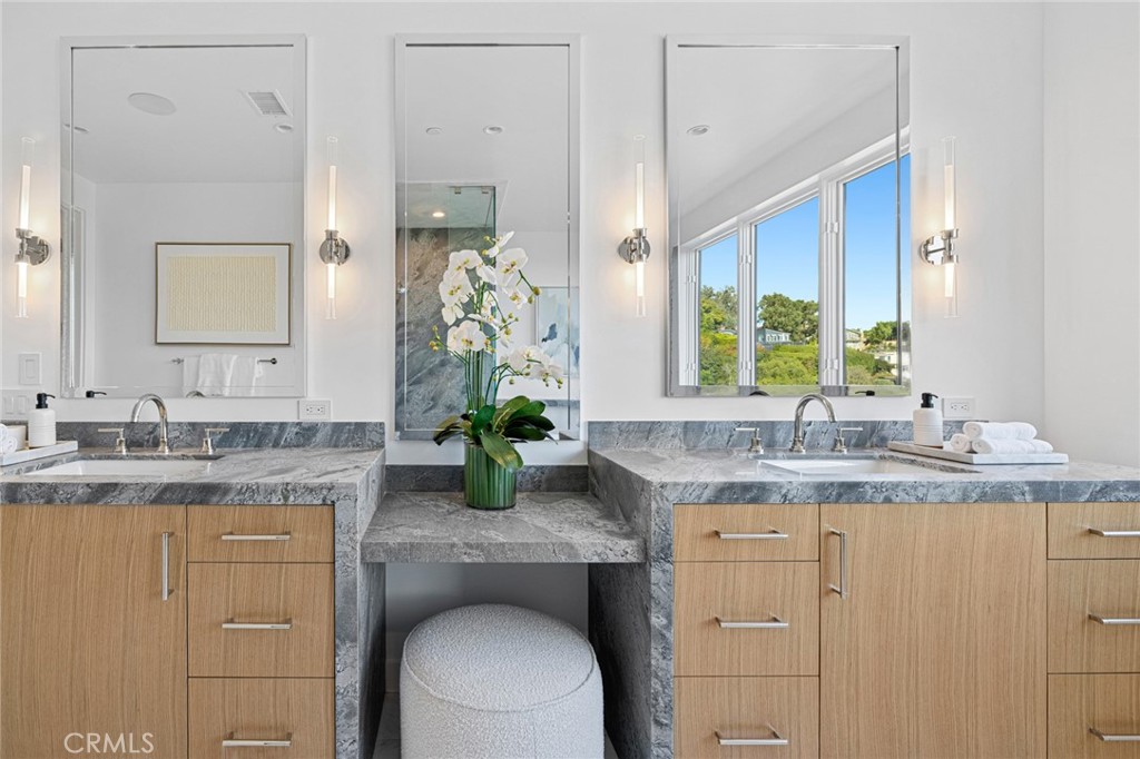 705 Gainsborough Place