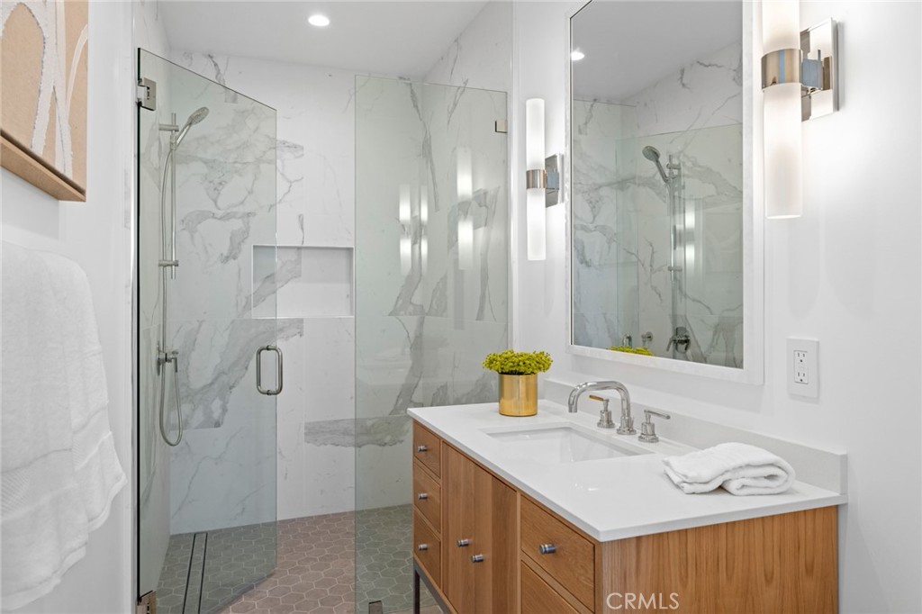 705 Gainsborough Place