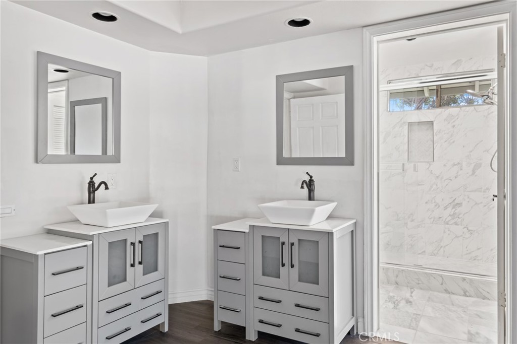 24291 Los Serranos Dr