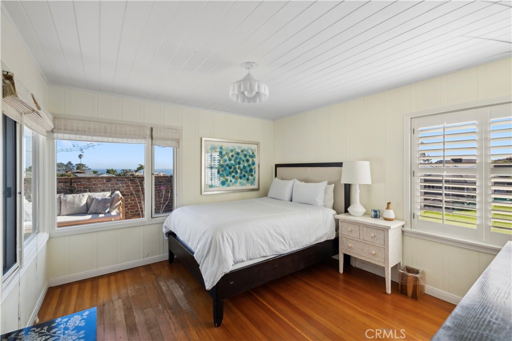 54 South La Senda Drive