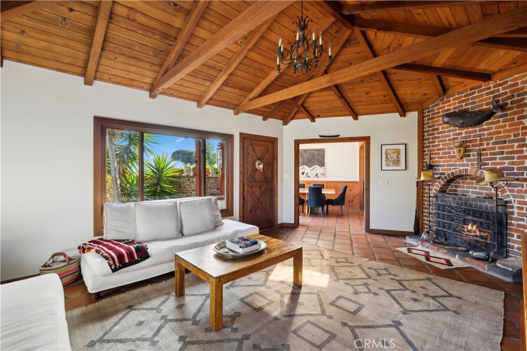 54 South La Senda Drive