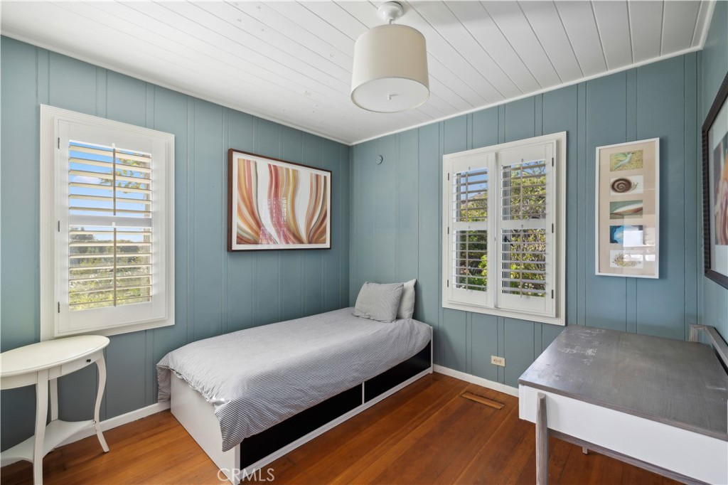 54 South La Senda Drive