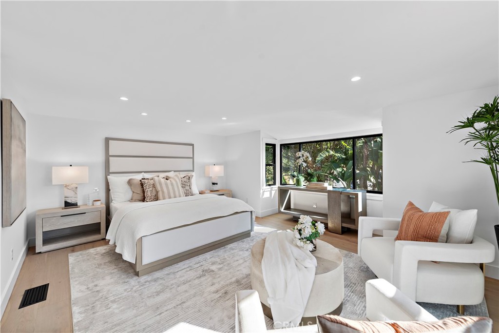 495 El Camino Del Mar