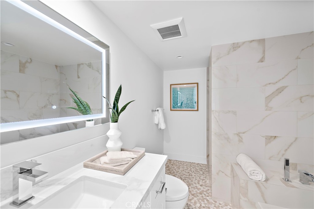 495 El Camino Del Mar