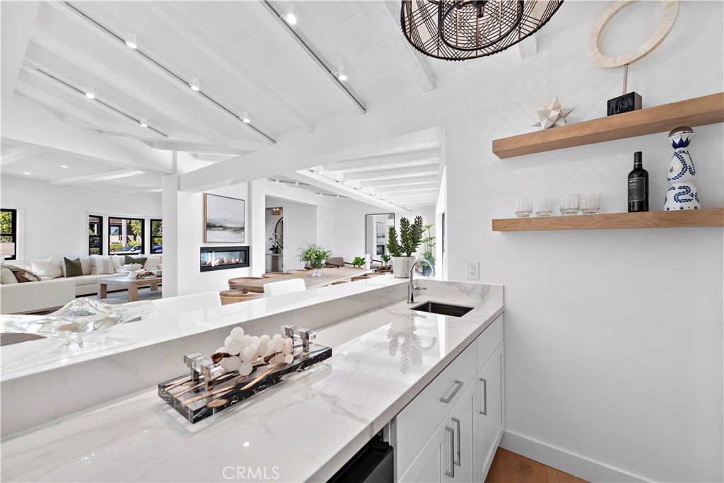 495 El Camino Del Mar