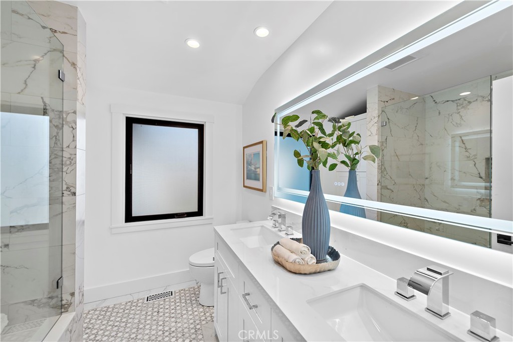 495 El Camino Del Mar