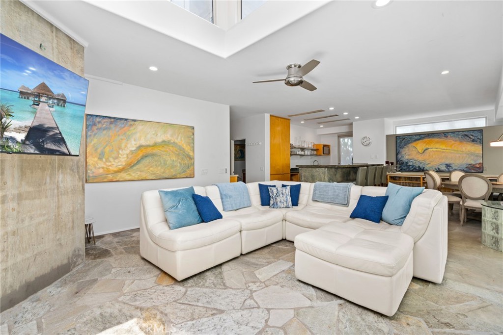816 Manzanita Drive
