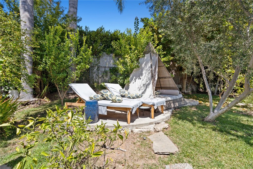 816 Manzanita Drive